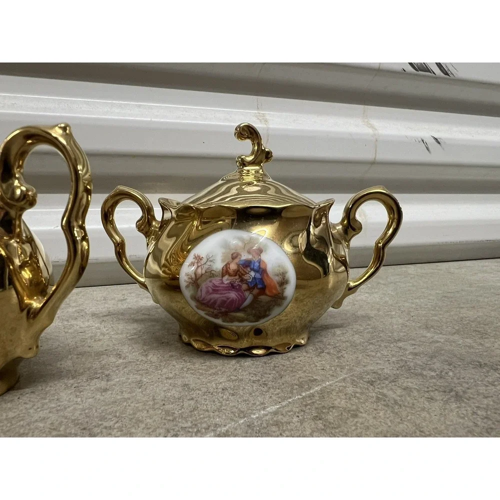 VINTAGE BAVARIA GERMANY GOLD FRAGONARD DEMITASSE COFFEE/TEA SET 9 PIECES